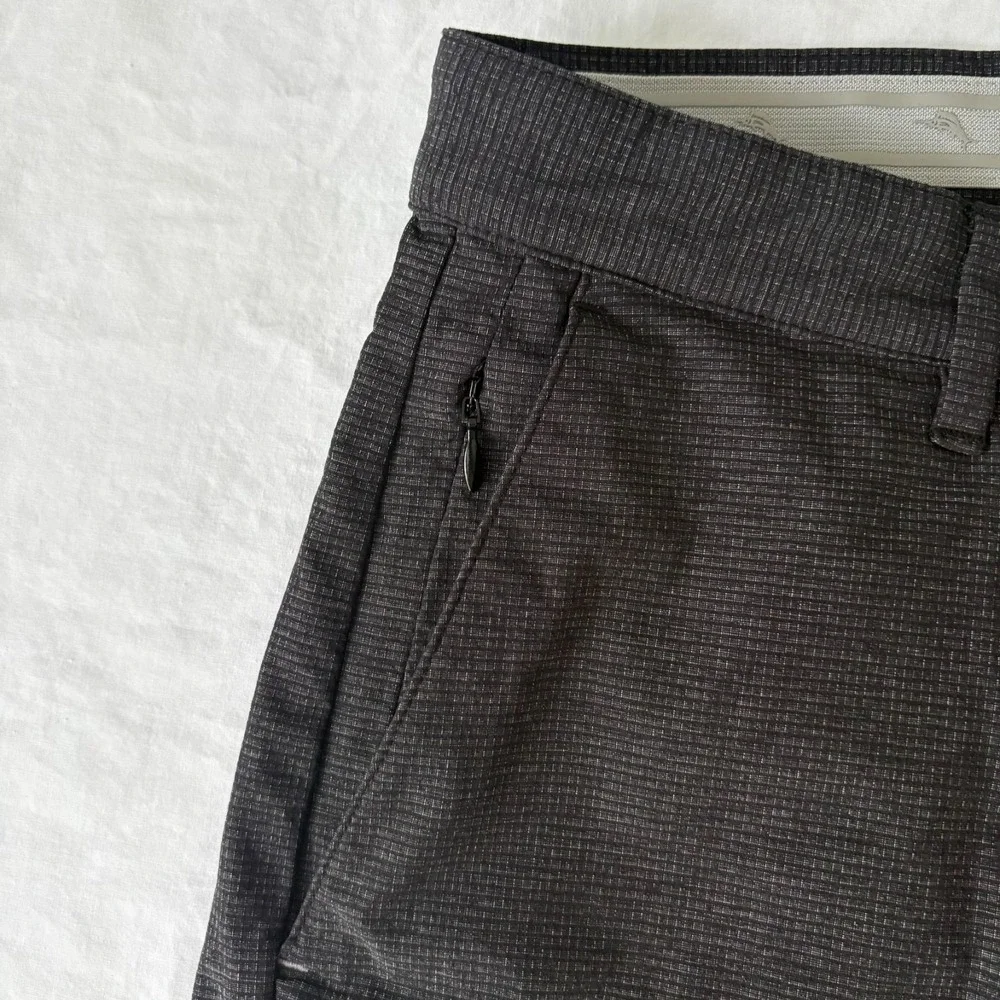 Tommy Bahama Mens Black Flat Front Relaxed Fit Comfort Chino‎ Shorts Size 33
